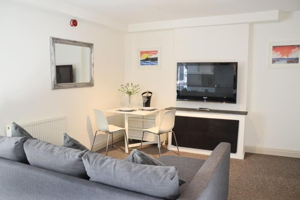 Modern 1 Bedroom Apartment Close To Penzance Town Centre. Extérieur photo