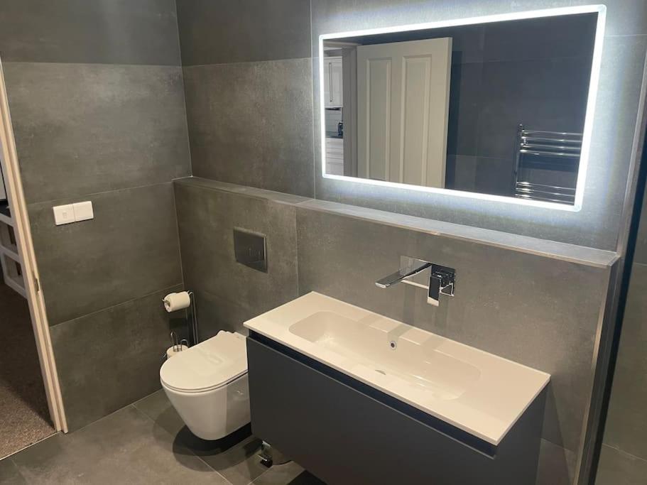 Modern 1 Bedroom Apartment Close To Penzance Town Centre. Extérieur photo