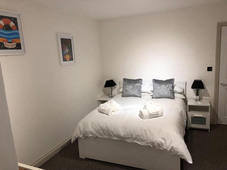 Modern 1 Bedroom Apartment Close To Penzance Town Centre. Extérieur photo